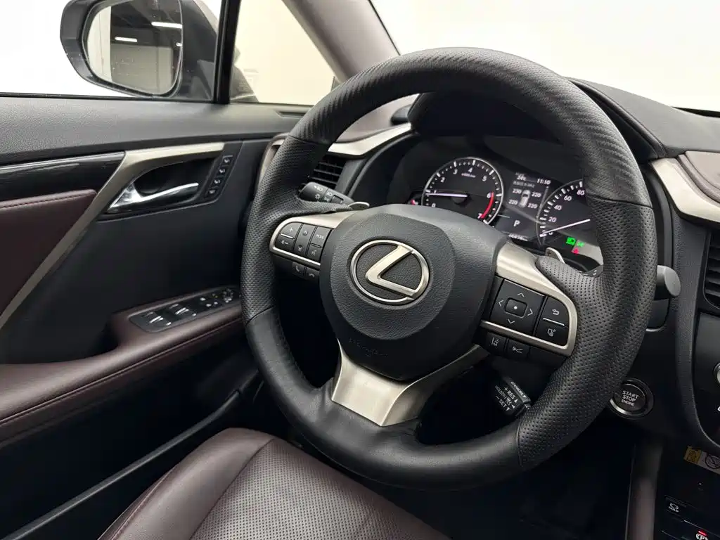Lexus RX 2022 — фото 10