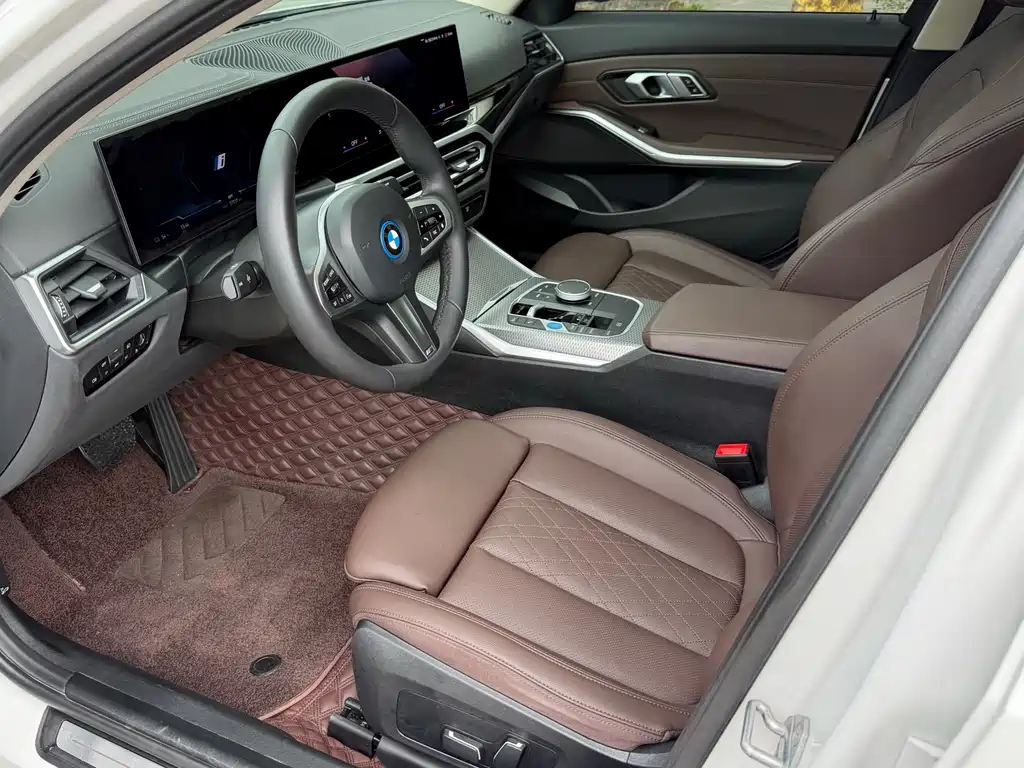 BMW i3 2024 — фото 4