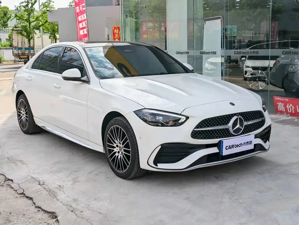 Mercedes-Benz C-Class 2025 — фото 3