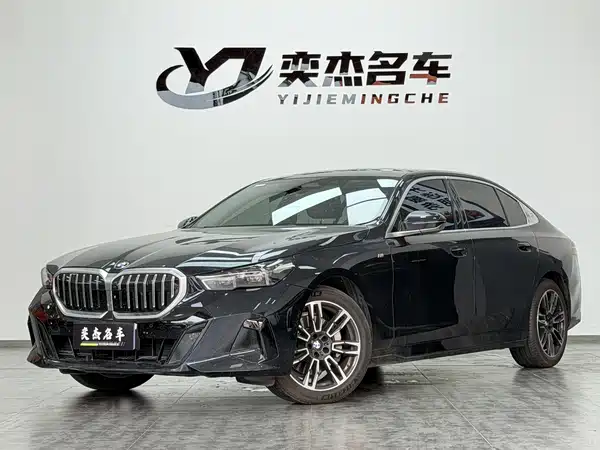 BMW 5 Series 2024