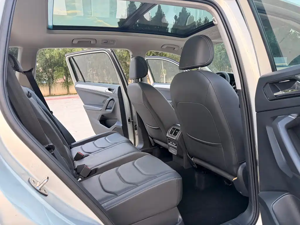Volkswagen Tiguan L 2019 — фото 15