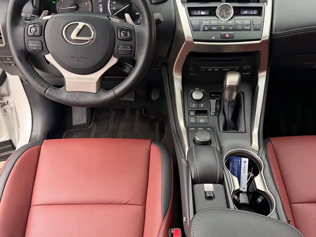 Lexus NX 2016 — фото 8