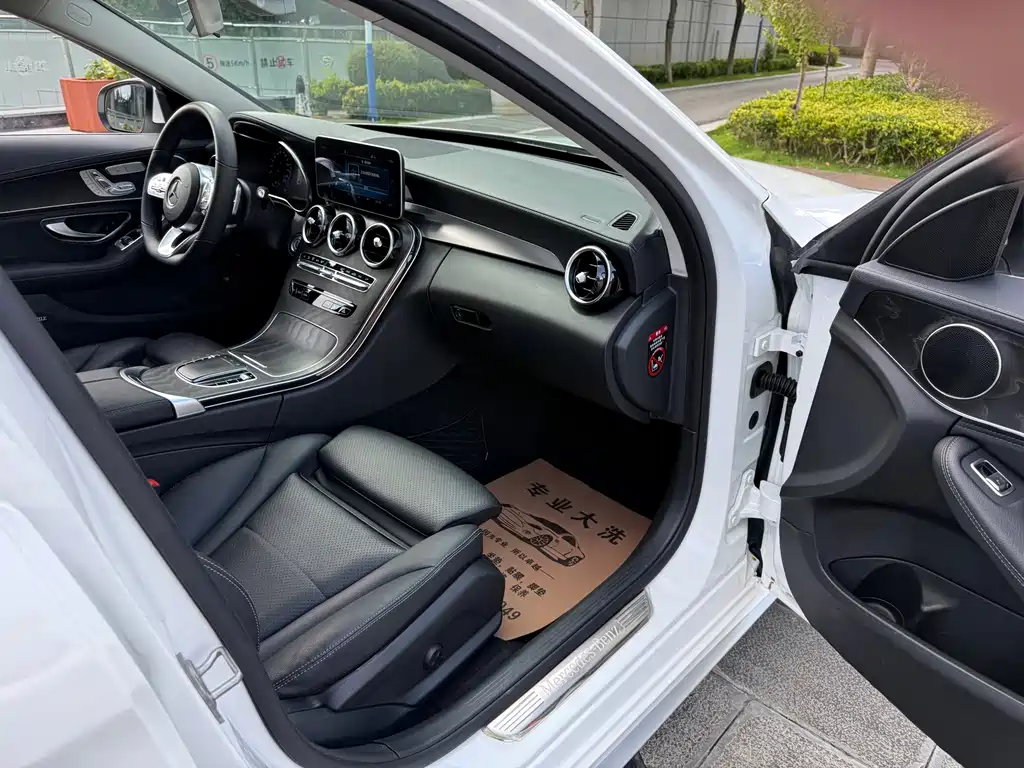 Mercedes-Benz C-Class 2020 — фото 44