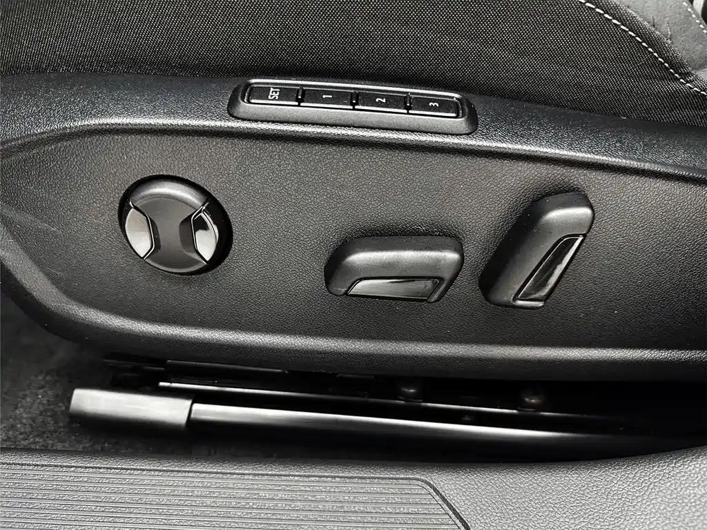 Volkswagen Golf 2022 — фото 17