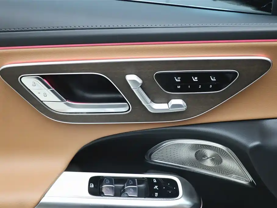 Mercedes-Benz E-Class 2026 — фото 11
