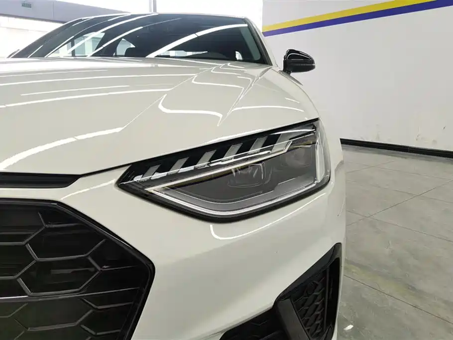 Audi A4L 2023