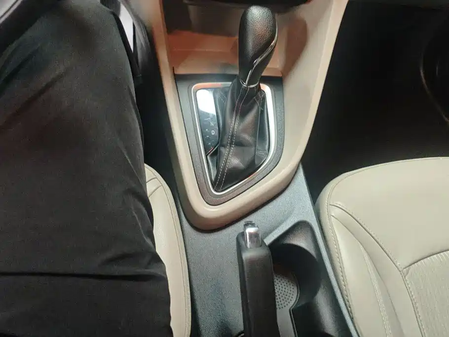 Buick Excelle 2017 — фото 16