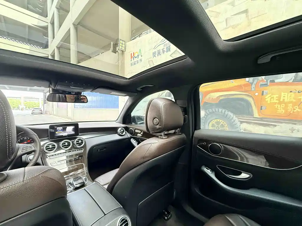 Mercedes-Benz GLC 2017 — фото 10
