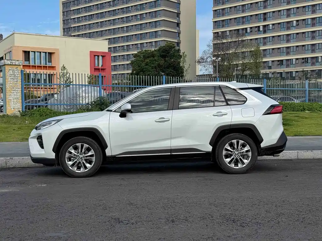 Toyota Wildlander 2022 — фото 19