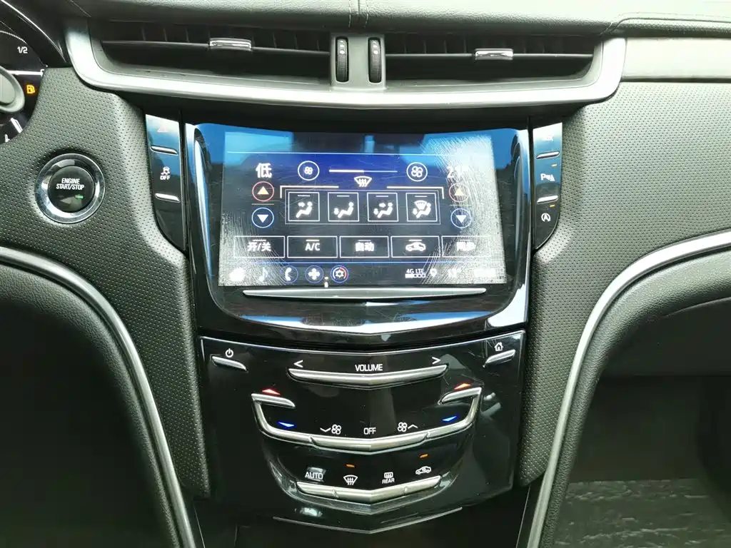 Cadillac XTS 2019 — фото 12