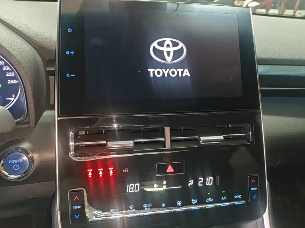 Toyota Avalon 2022 — фото 13