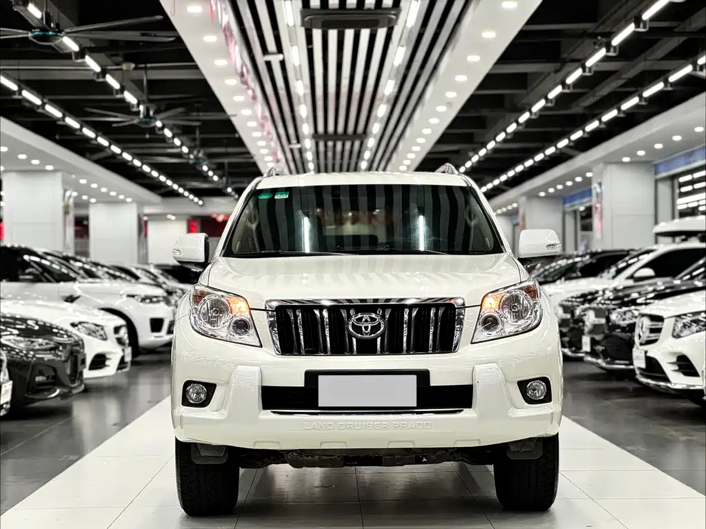 Toyota Prado 2013 — фото 2