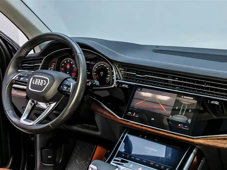 Audi Q7 2023 — фото 28