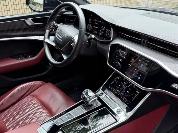 Audi A7L 2023