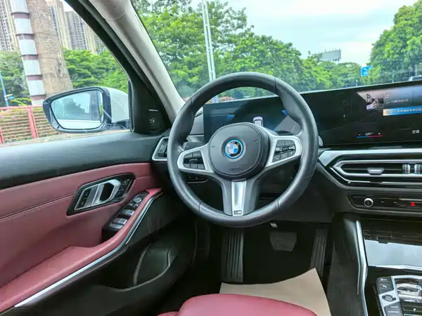 BMW i3 2023