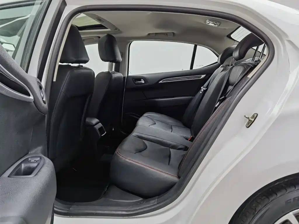 Citroën C4L 2016 — фото 15