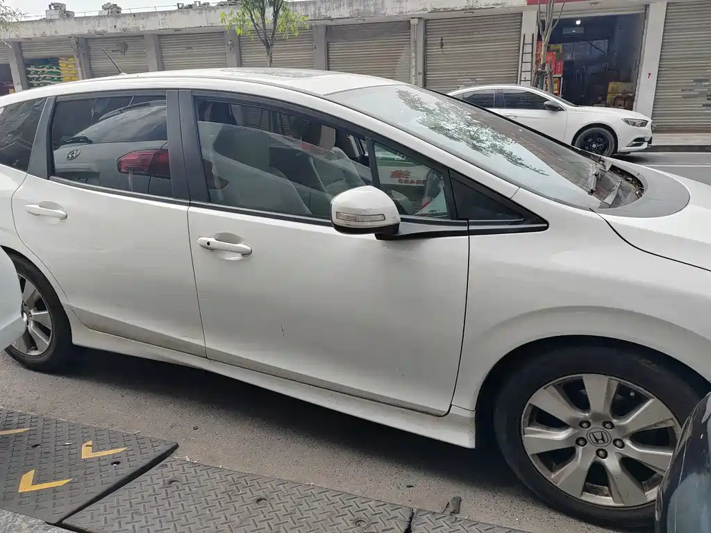 Honda Jade 2015 — фото 5