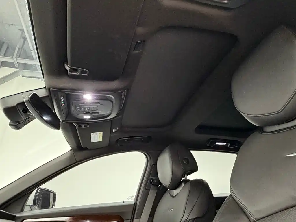 Cadillac CT6 2023 — фото 16