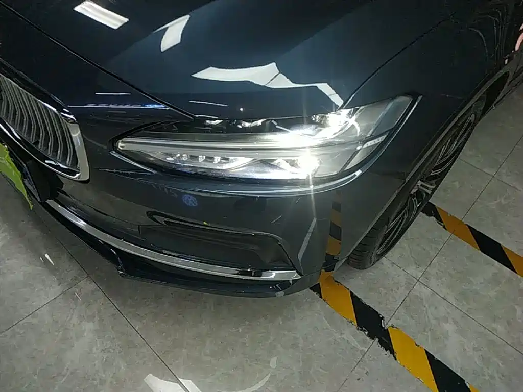 Volvo S90 2021 — фото 24