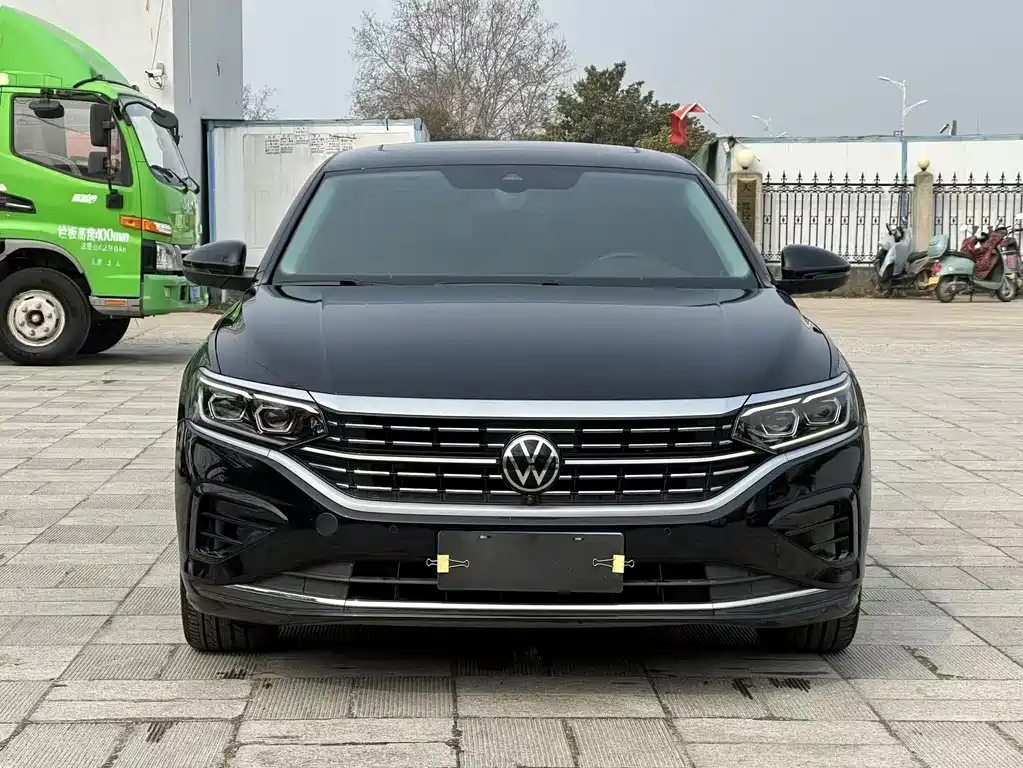 Volkswagen Passat 2022 — фото 2