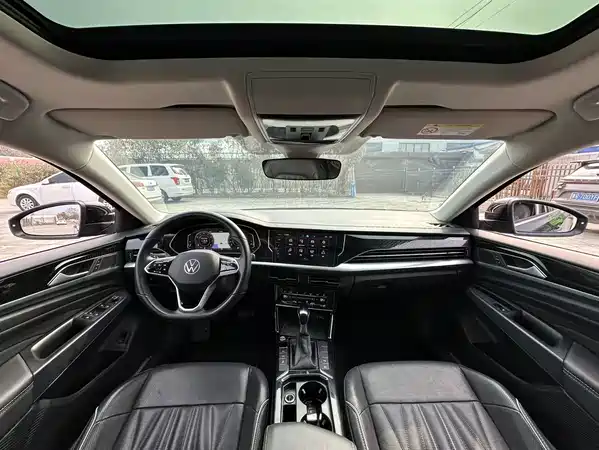 Volkswagen Passat 2023