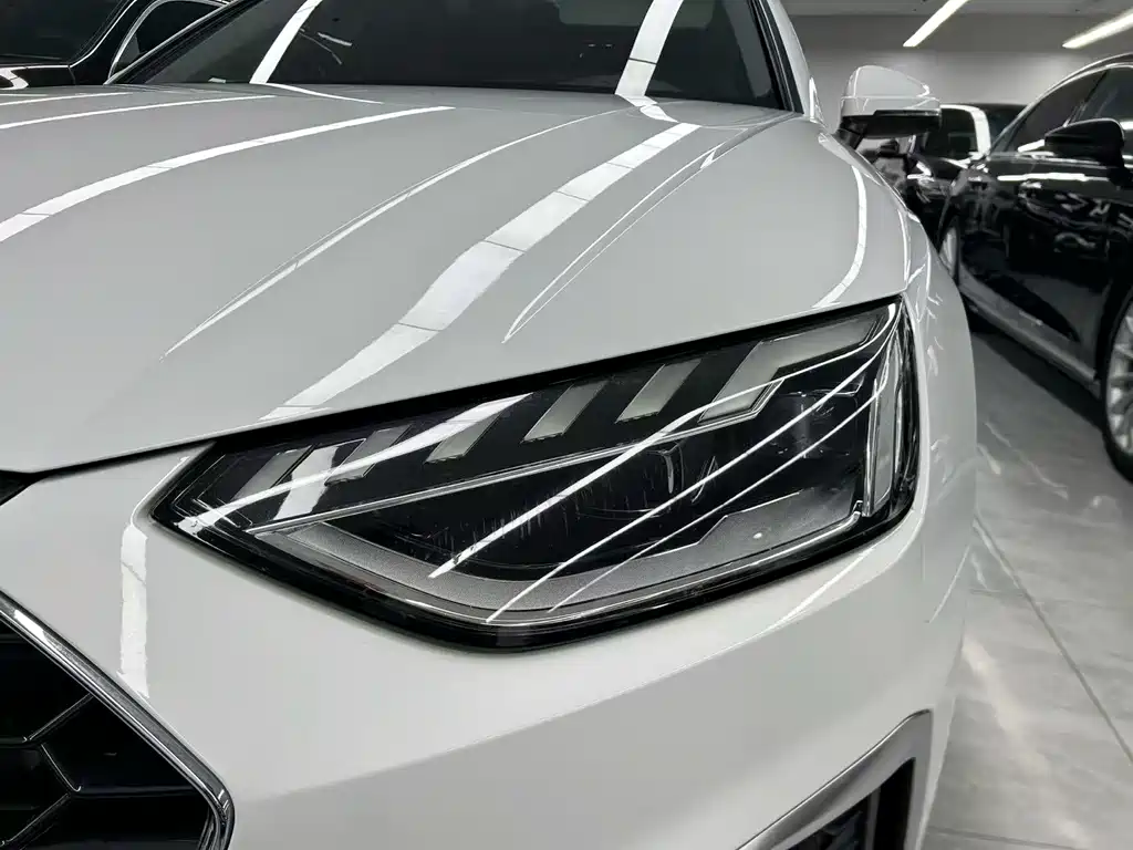 Audi A4L 2020 — фото 24