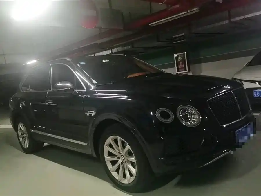 Bentley Bentayga 2018 — фото 2