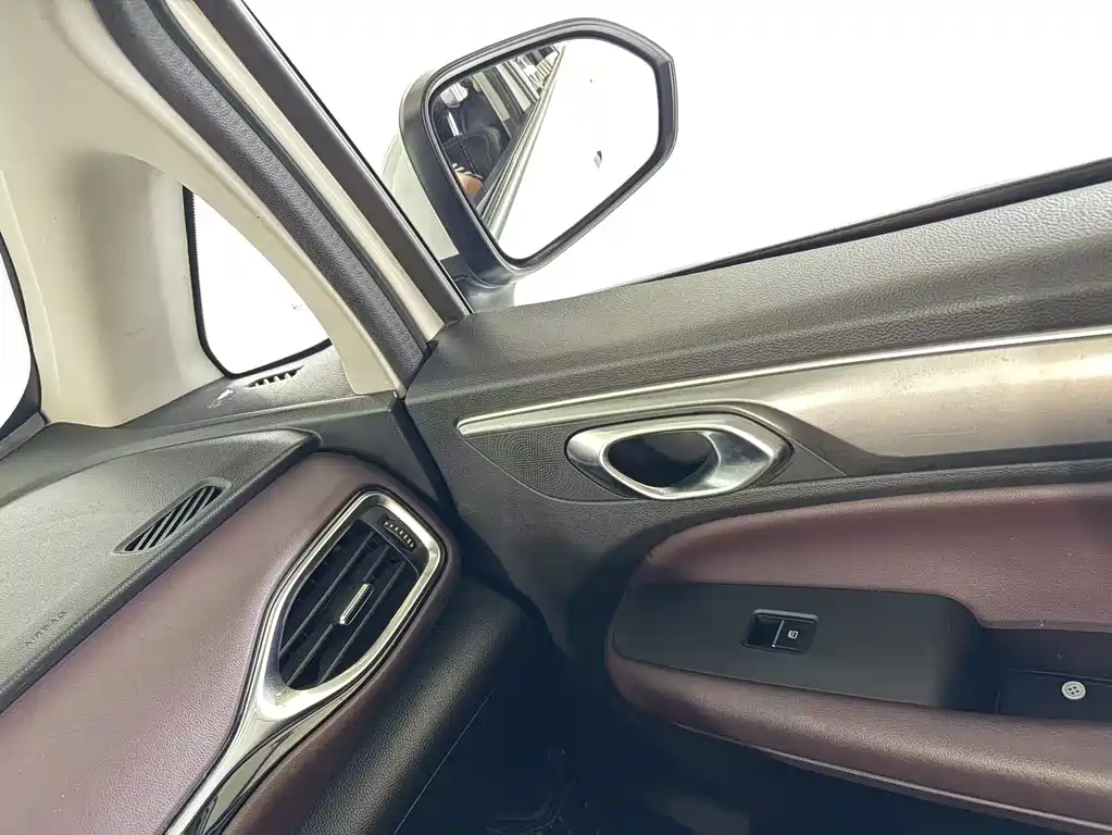 GAC Trumpchi M6 2022 — фото 13