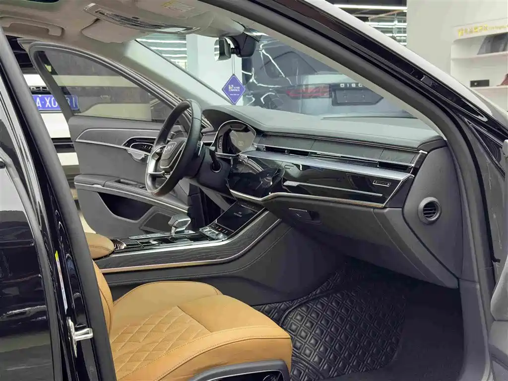 Audi A8 2023 — фото 10