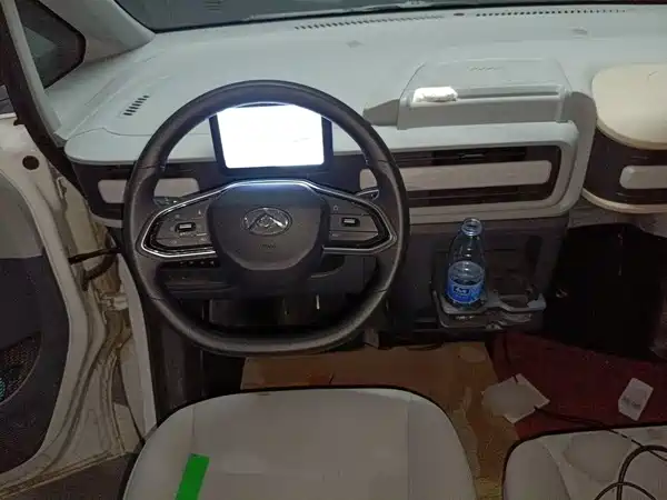 Maxus Dana V1 2026