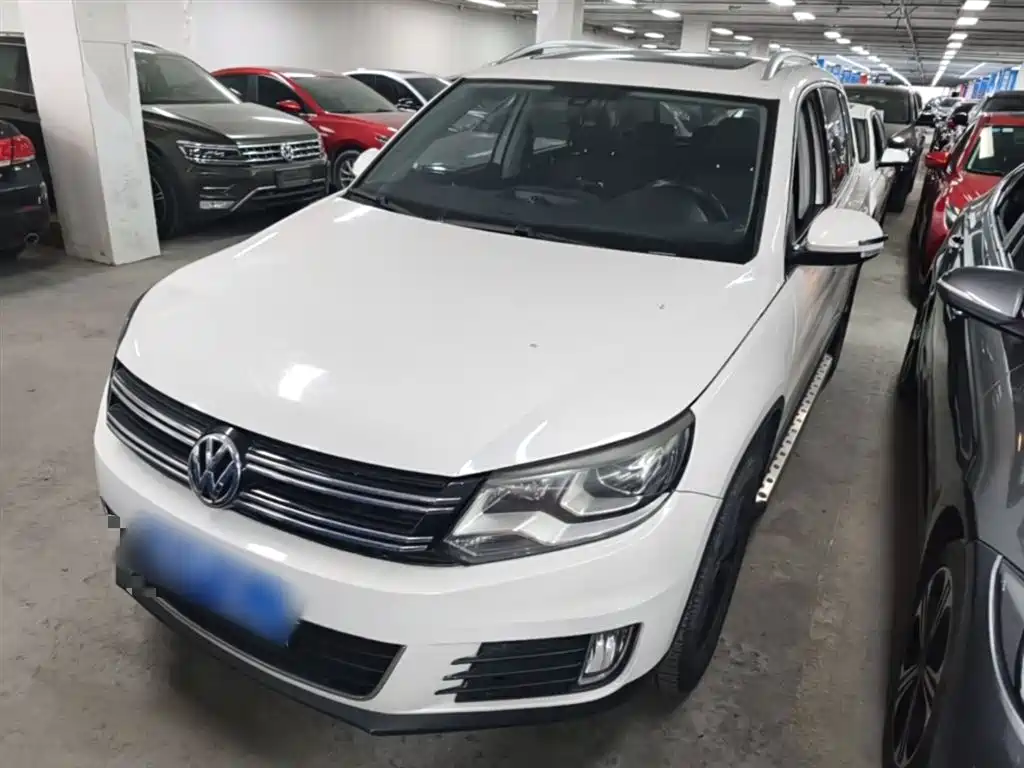 Volkswagen Tiguan 2017 — фото 1
