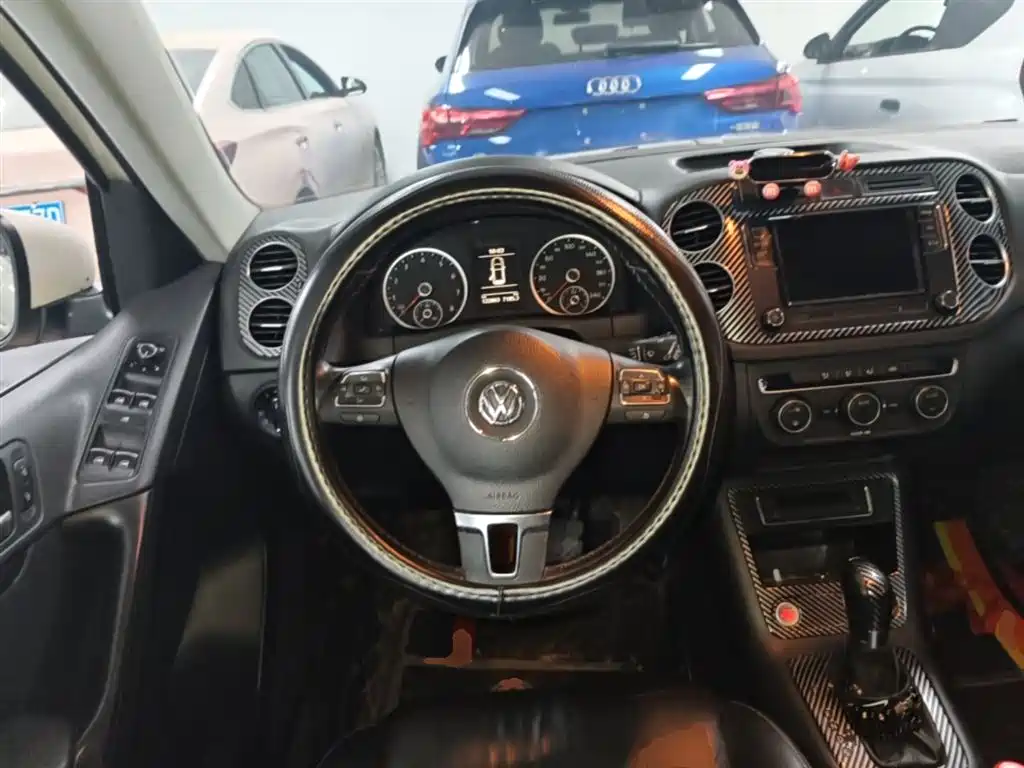 Volkswagen Tiguan 2017 — фото 11