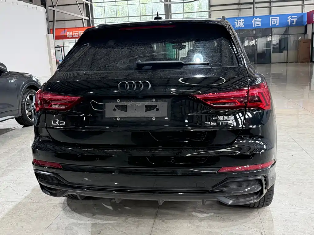 Audi Q3 2022 — фото 5