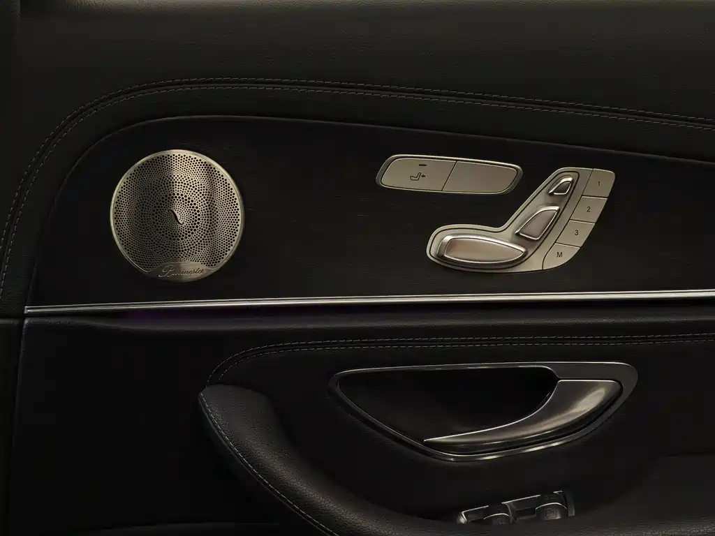 Mercedes-Benz E-Class 2019 — фото 13