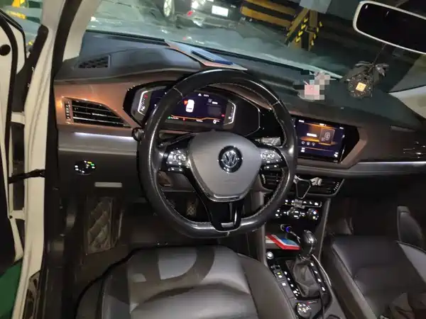 Volkswagen Tharu 2019