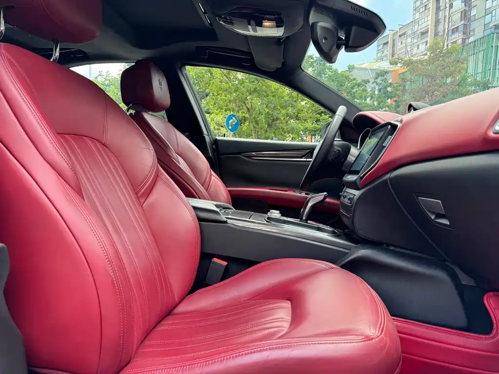Maserati Ghibli 2020 — фото 10