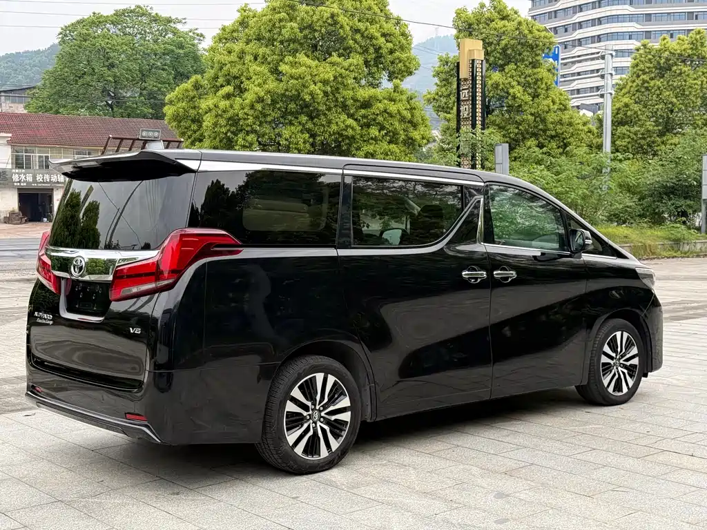 Toyota Alphard 2019 — фото 6