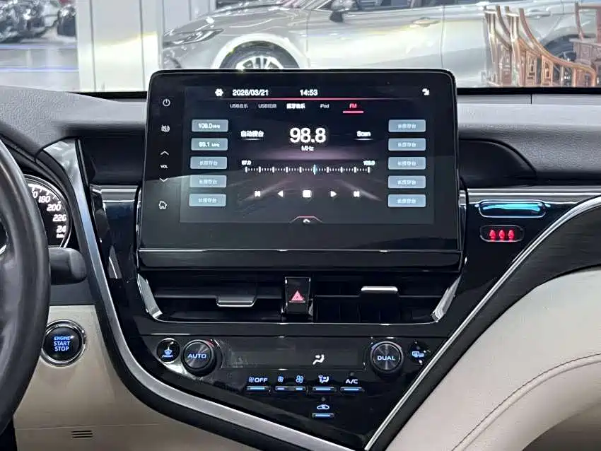 Toyota Camry 2021 — фото 15