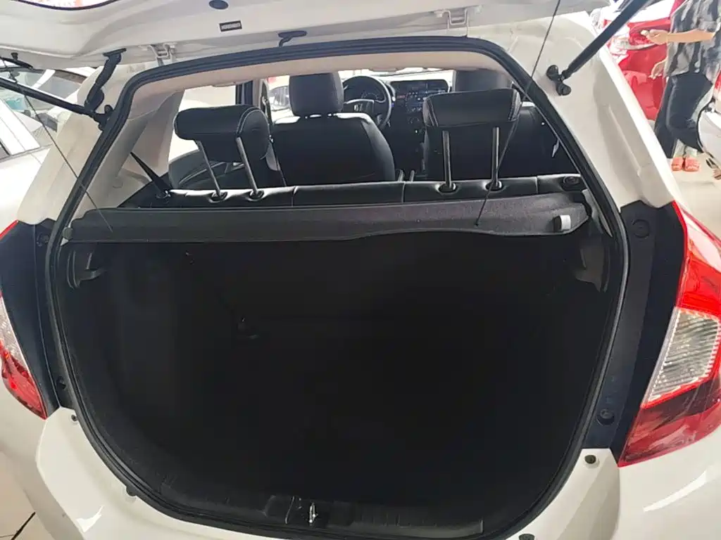 Honda Fit 2016 — фото 19