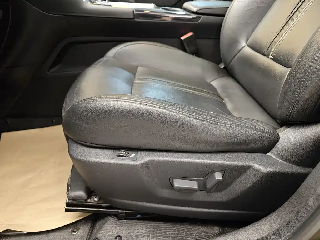 Peugeot 3008 2015 — фото 11