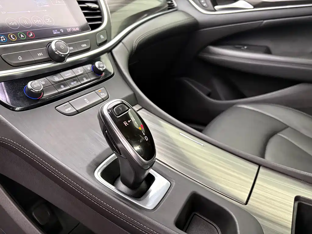Buick LaCrosse 2020 — фото 10