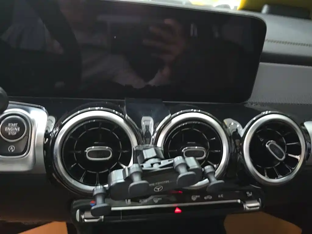 Mercedes-Benz GLB 2022 — фото 13
