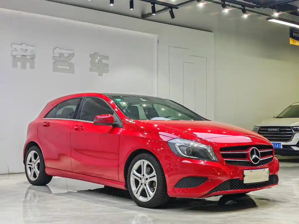Mercedes-Benz A-Class 2015 — фото 3