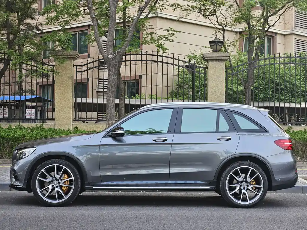 Mercedes-Benz GLC AMG 2018 — фото 2