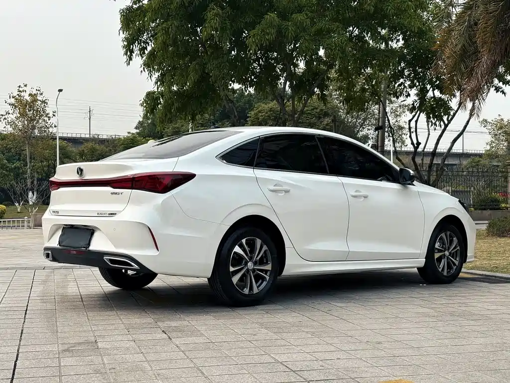 Changan Eado 2025 — фото 11