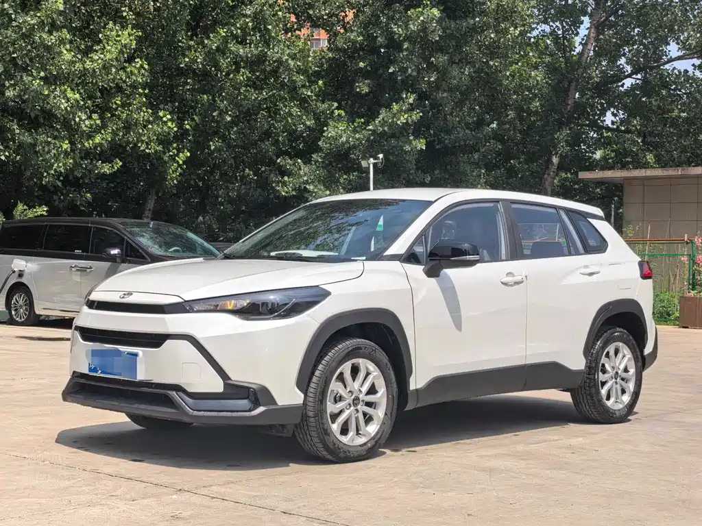 Toyota Frontlander 2025