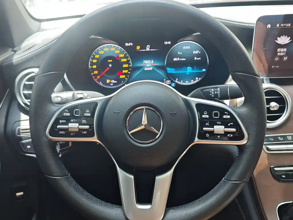 Mercedes-Benz GLC 2020 — фото 15