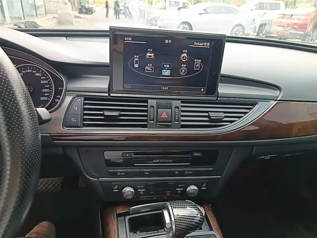 Audi A6L 2015 — фото 13