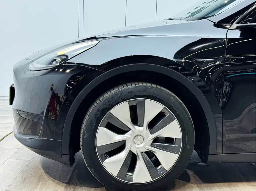Tesla Model Y 2023 — фото 25