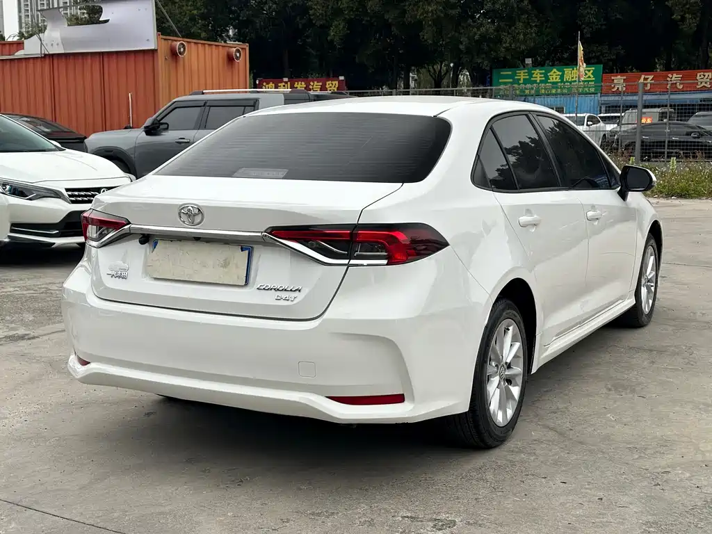 Toyota Corolla 2021 — фото 16